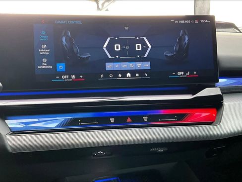 Certified 2025 BMW M5 w/ Executive Package image 67