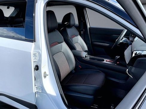 New 2026 Nissan Kicks SR image 10