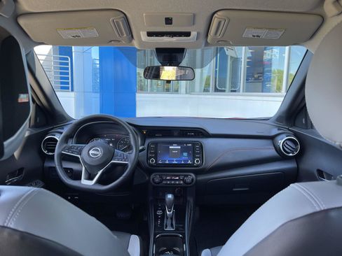 Used 2023 Nissan Kicks SR w/ SR Premium Package FWD image 21