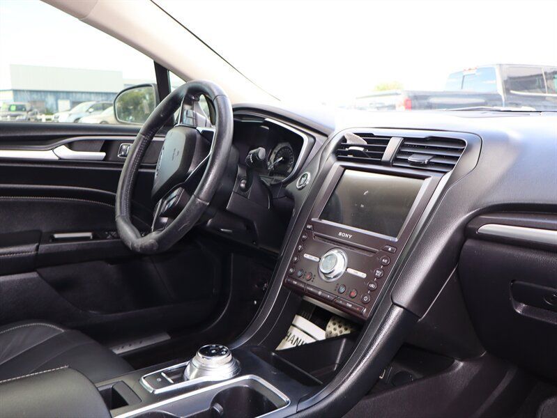 Used 2020 Ford Fusion Titanium AWD/4WD image 8