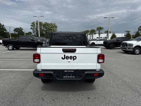 New 2026 Jeep Gladiator Sport AWD/4WD image 4