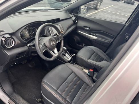 Used 2020 Nissan Kicks SR w/ SR Premium Package FWD image 22