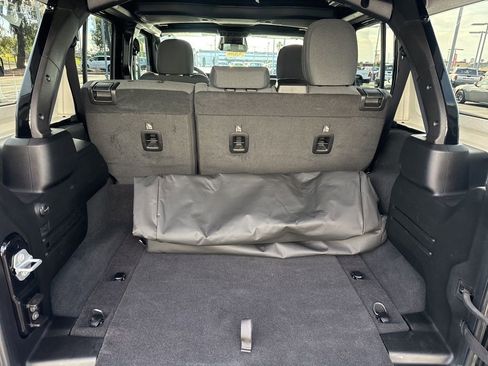 Certified 2025 Jeep Wrangler Unlimited Sahara w/ Safety Group image 7