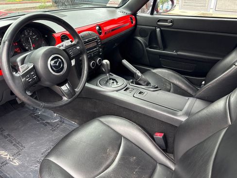 Used 2015 MAZDA MX-5 Miata Club RWD image 7