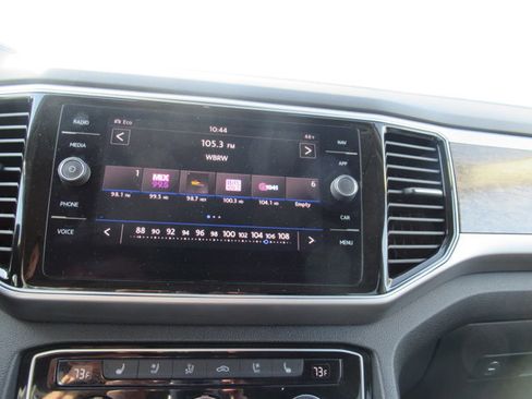 Used 2019 Volkswagen Atlas SEL Premium image 27