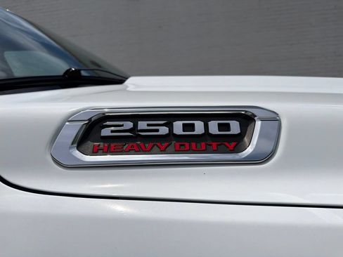 Used 2024 RAM 2500 Tradesman w/ Chrome Appearance Group AWD/4WD image 10