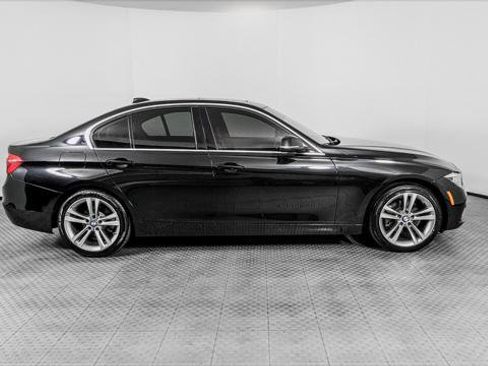 Used 2018 BMW 330i Sedan RWD image 9