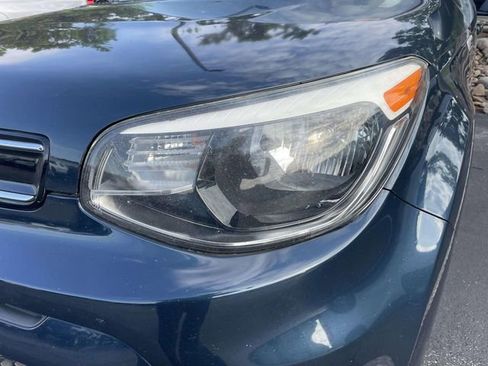 Used 2017 Kia Soul + FWD image 8