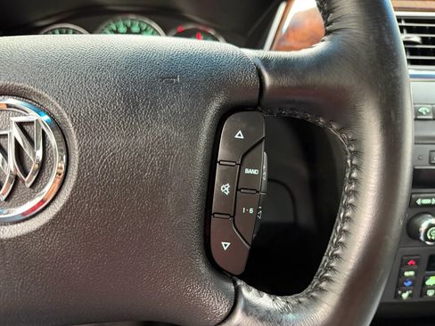 Used 2007 Buick LaCrosse CXL w/ Chromed Appearance Package FWD image 28