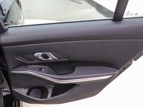 Certified 2025 BMW 330i xDrive Sedan w/ Convenience Package image 22