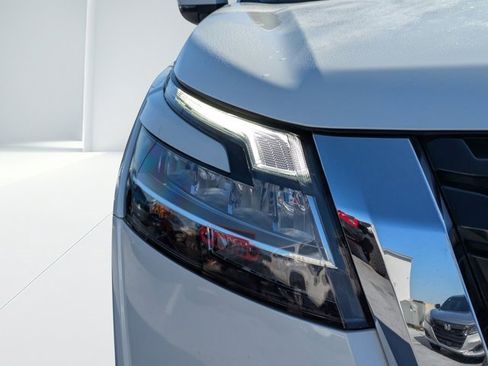 Used 2023 Nissan Pathfinder SL w/ SL Premium Package image 8