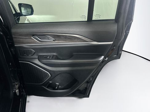 Used 2022 Jeep Grand Cherokee Limited 4xe AWD/4WD image 31