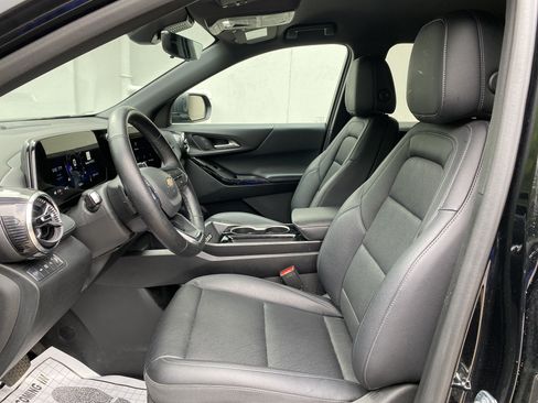 Used 2025 Chevrolet Equinox LT w/ Convenience Package II AWD/4WD image 16