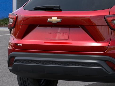 Certified 2026 Chevrolet Trax LS FWD image 14