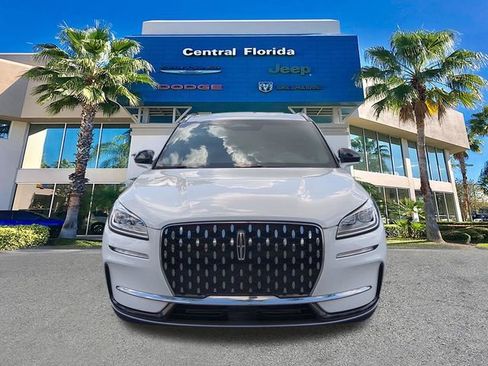 Used 2023 Lincoln Corsair Reserve FWD image 3