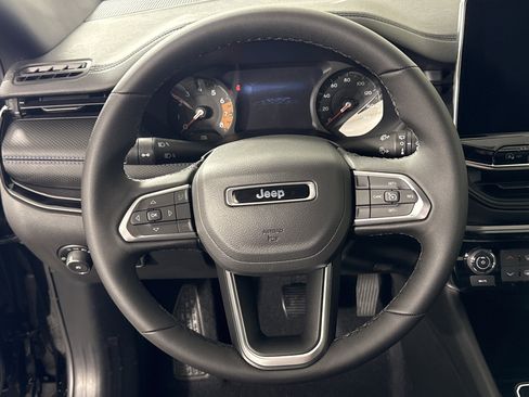 New 2026 Jeep Compass Latitude image 13