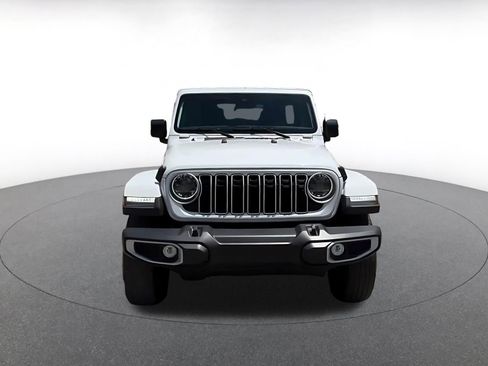 Used 2025 Jeep Wrangler Sahara AWD/4WD image 4