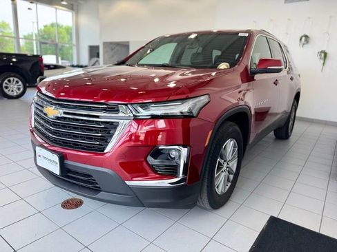 Used 2023 Chevrolet Traverse LT AWD/4WD image 37