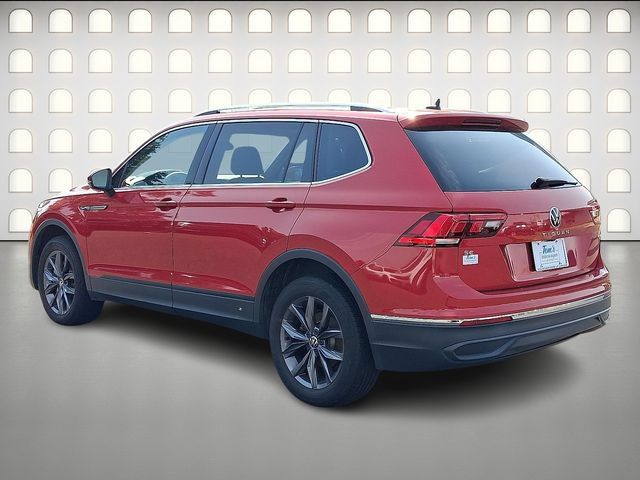Used 2022 Volkswagen Tiguan SE AWD/4WD image 4