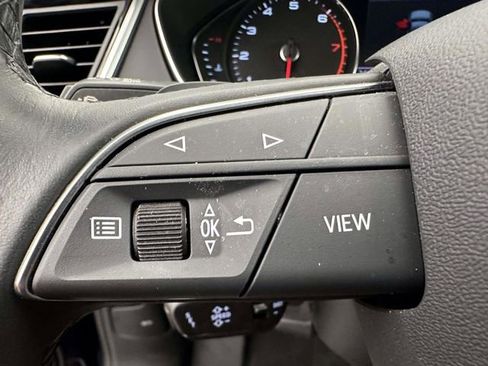 Used 2023 Audi Q5 2.0T Premium w/ Convenience Package AWD/4WD image 32