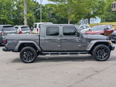 Used 2024 Jeep Gladiator Sport AWD/4WD image 6