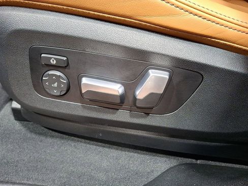 Certified 2023 BMW X6 xDrive40i w/ Premium Package image 11