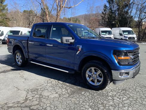 Used 2024 Ford F150 XLT w/ Tow/Haul Package image 3