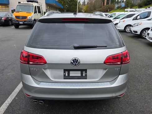 Used 2015 Volkswagen Golf TDI SEL image 6