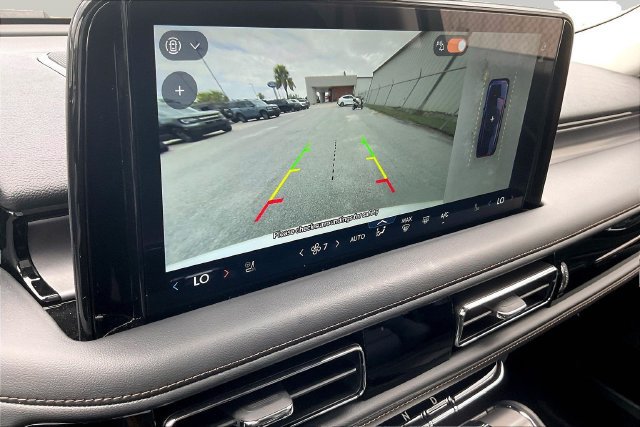 Used 2026 Lincoln Aviator AWD w/ Jet Appearance Package image 23
