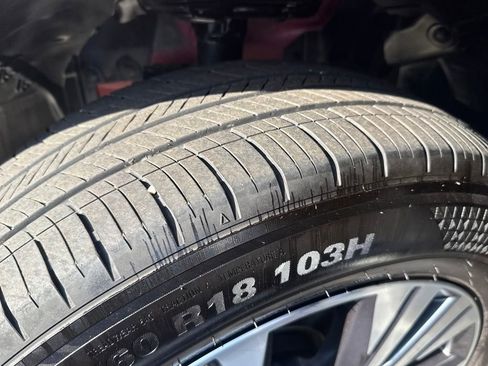 Used 2021 Nissan Rogue SV image 30