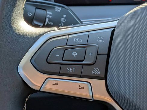 New 2026 Volkswagen Tiguan SE image 18