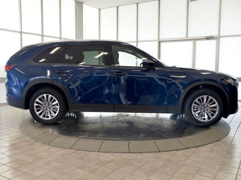 Certified 2024 MAZDA CX-90 Plug-In Hybrid w/ Preferred AWD/4WD image 9