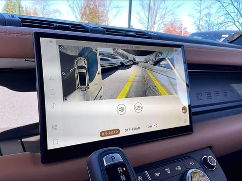 Used 2024 Land Rover Defender 130 X image 24