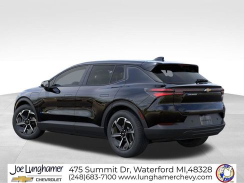 New 2026 Chevrolet Equinox EV LT image 3