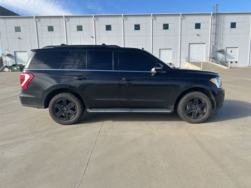 Used 2020 Ford Expedition XLT w/ Equipment Group 202A image 4