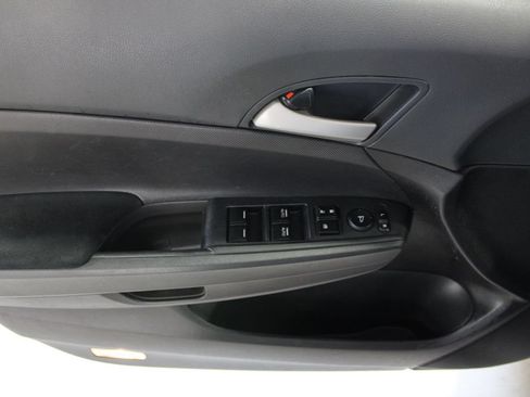 Used 2010 Honda Accord LX-P image 6