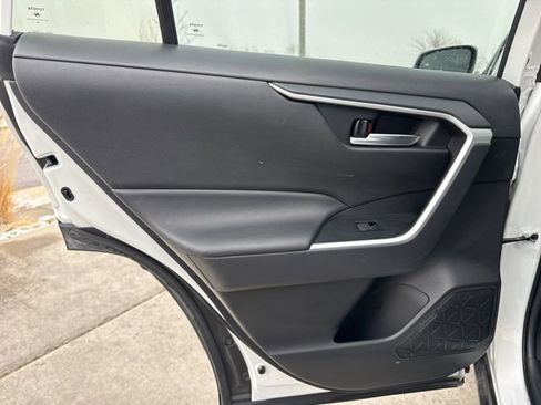 Used 2025 Toyota RAV4 XLE image 20