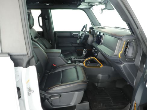 Certified 2024 Ford Bronco Badlands AWD/4WD image 18