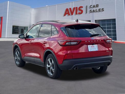 Used 2025 Ford Escape ST-Line AWD/4WD image 9