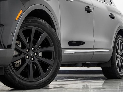 Used 2022 Lincoln Nautilus Reserve w/ Equipment Group 201A AWD/4WD image 3