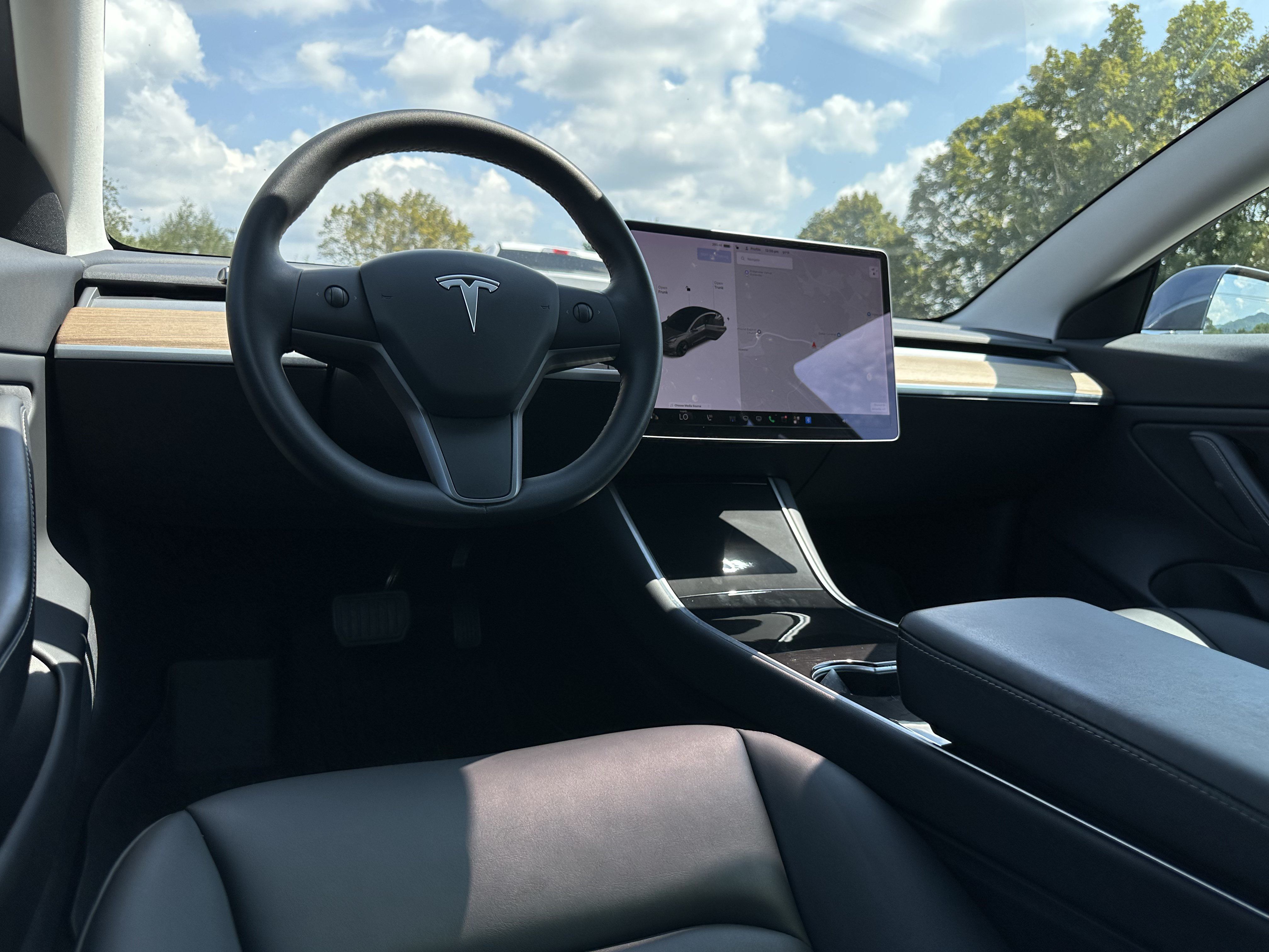 Used 2020 Tesla Model 3 Long Range AWD/4WD image 18