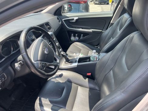 Used 2016 Volvo S60 T5 Premier w/ Convenience Package FWD image 8
