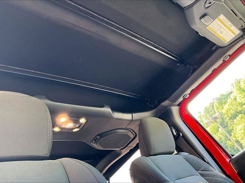 Certified 2023 Jeep Wrangler Sport AWD/4WD image 22