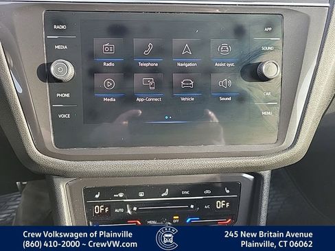 Certified 2022 Volkswagen Tiguan SE R-Line image 6