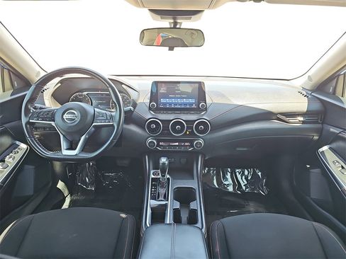 Used 2022 Nissan Sentra SR w/ Lighting Package image 9