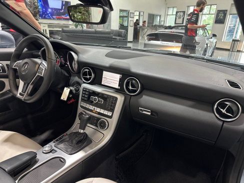 Used 2013 Mercedes-Benz SLK 250 image 48