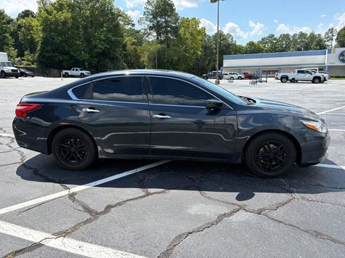 Used 2016 Nissan Altima 2.5 S FWD image 4