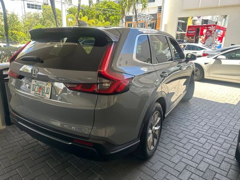 Used 2023 Honda CR-V EX image 6