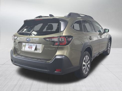 Certified 2025 Subaru Outback Premium image 7