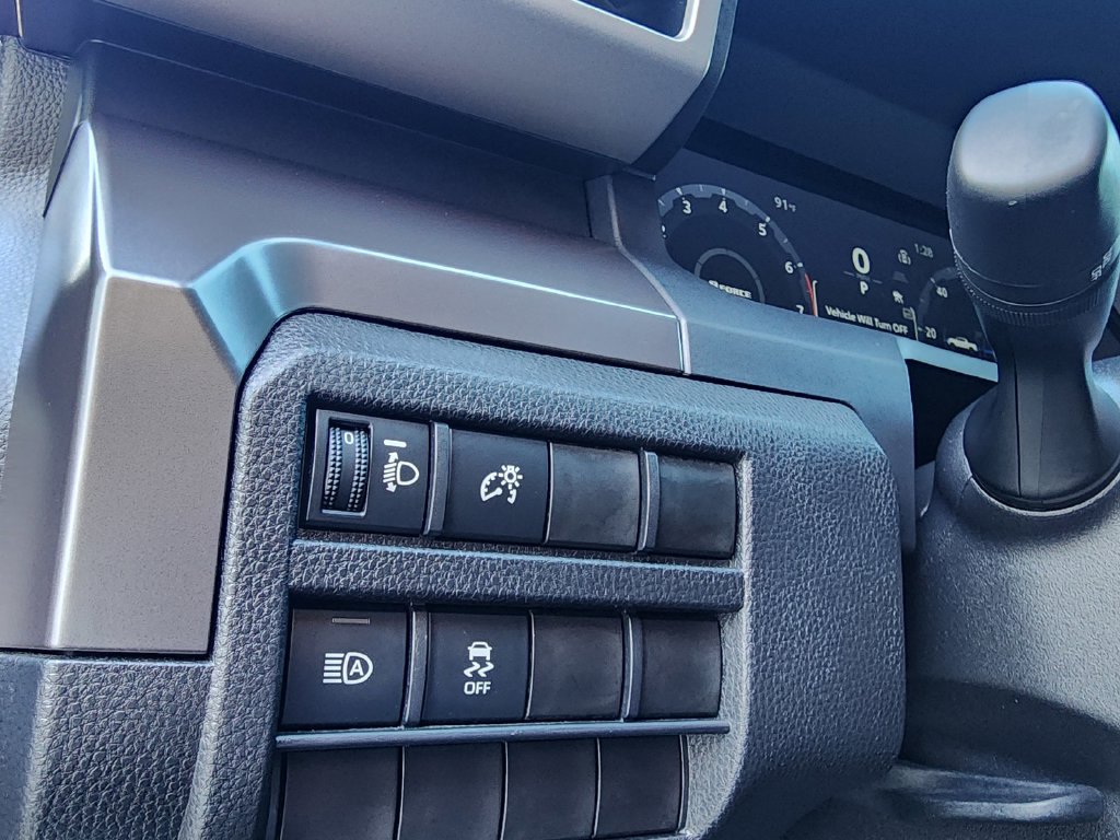 Used 2025 Toyota Tacoma TRD Sport AWD/4WD image 17